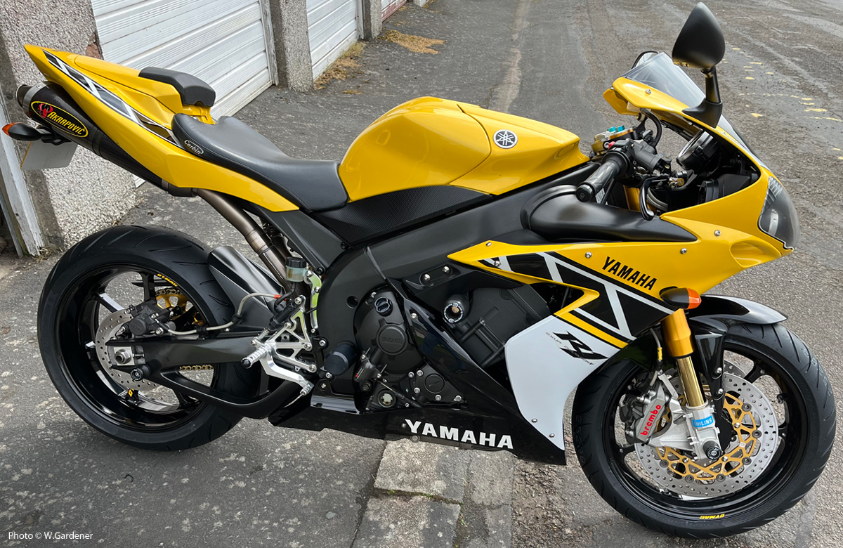 Dymag UP7X Wheels on 2006 Yamaha YZF-R1